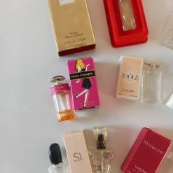 Vendora 9μπουκαλάκια συλλεκτικά μινιατούρες γυναικείων αρωμάτων άδεια -vendora shop 09b86fa98254bde318e1c71b35b64841d1efe1c9 xl