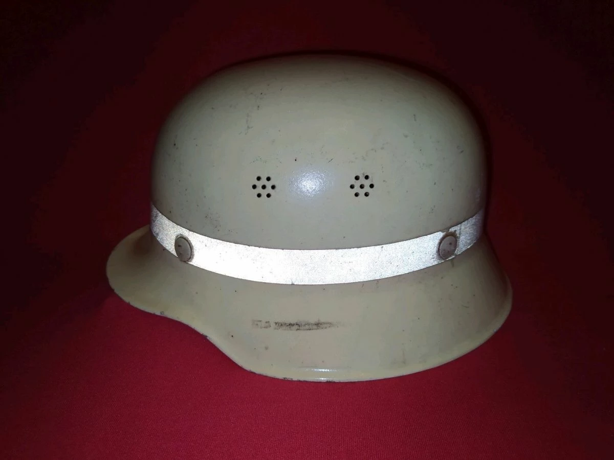 Vendora 2 ΓΕΡΜΑΝΙΚΑ ΚΡΑΝΗ ΠΥΡΟΣΒΕΣΤΙΚΗΣ ΣΤΡΑΤΙΩΤΙΚΟΥ ΤΥΠΟΥ 1940 ΤΟ ΕΝΑ ΜΕ ΑΛΛΑΓΜΕΝΟ ΚΑΙΝΟΥΡΙΟ ΕΣΩΤΕΡΙΚΟ ΚΑΙ ΜΕ ΤΟ ΓΝΗΣΙΟ ΑΝΑΚΛΑΣΤΙΚΟ ΧΡΩΜΑ ΠΟΥ ΦΩΣΦΟΡΙΖΕΙ ΣΤΟ ΣΚΟΤΑΔΙ. ΙΔΑΝΙΚΟ ΚΑΙ ΓΙΑ ΜΟΤΟΣΥΚΛΕΤΙΣΤΕΣ ΤΣΟΠΕΡ. 9 Vendora 2 ΓΕΡΜΑΝΙΚΑ ΚΡΑΝΗ ΠΥΡΟΣΒΕΣΤΙΚΗΣ ΣΤΡΑΤΙΩΤΙΚΟΥ ΤΥΠΟΥ 1940 ΤΟ ΕΝΑ ΜΕ ΑΛΛΑΓΜΕΝΟ ΚΑΙΝΟΥΡΙΟ ΕΣΩΤΕΡΙΚΟ ΚΑΙ ΜΕ ΤΟ ΓΝΗΣΙΟ ΑΝΑΚΛΑΣΤΙΚΟ ΧΡΩΜΑ ΠΟΥ ΦΩΣΦΟΡΙΖΕΙ ΣΤΟ ΣΚΟΤΑΔΙ. ΙΔΑΝΙΚΟ ΚΑΙ ΓΙΑ ΜΟΤΟΣΥΚΛΕΤΙΣΤΕΣ ΤΣΟΠΕΡ. - Image 7