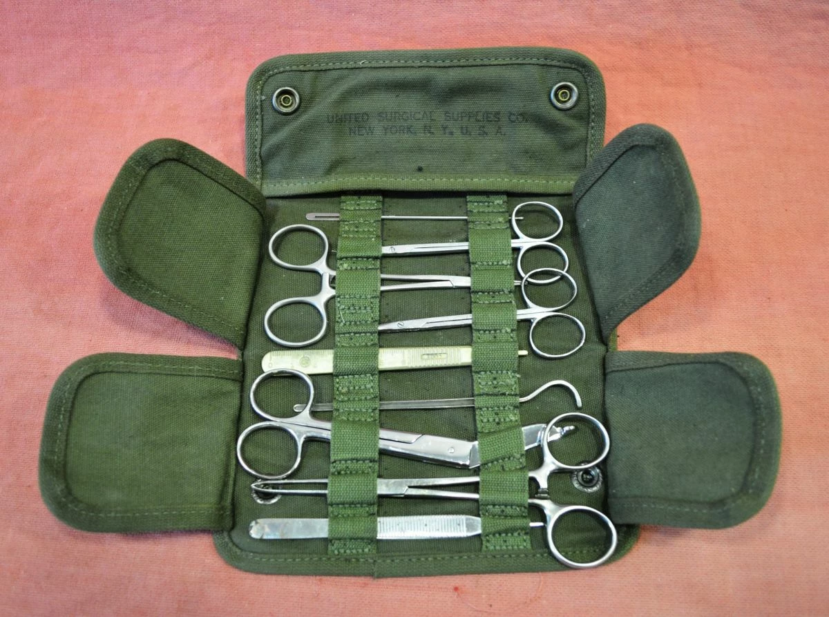 Vendora Αμερικάνικη υγειονομική συλλογή εκστρατείας του Β΄ΠΠ αμεταχείριστη (200 ευρώ) 3 Vendora Αμερικάνικη υγειονομική συλλογή εκστρατείας του Β΄ΠΠ αμεταχείριστη (200 ευρώ)