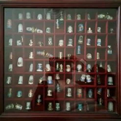 Vendora Συλλογή πορσελάνινες δαχτυλήθρες με ξύλινη βιτρίνα και βιβλίο -vendora shop 2c6492ac7ab8db4eaf253e02bb8743f941531c3d xl