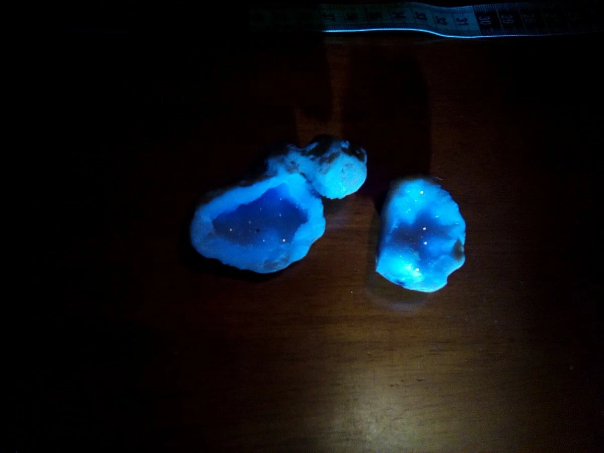 Vendora Κρύσταλλος μέσα σε πέτρωμα 3 Vendora Κρύσταλλος μέσα σε πέτρωμα