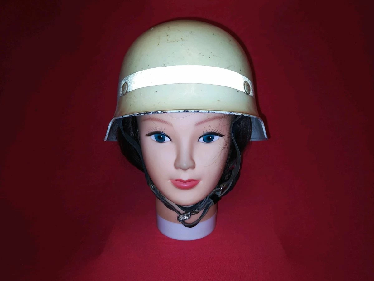 Vendora 2 ΓΕΡΜΑΝΙΚΑ ΚΡΑΝΗ ΠΥΡΟΣΒΕΣΤΙΚΗΣ ΣΤΡΑΤΙΩΤΙΚΟΥ ΤΥΠΟΥ 1940 ΤΟ ΕΝΑ ΜΕ ΑΛΛΑΓΜΕΝΟ ΚΑΙΝΟΥΡΙΟ ΕΣΩΤΕΡΙΚΟ ΚΑΙ ΜΕ ΤΟ ΓΝΗΣΙΟ ΑΝΑΚΛΑΣΤΙΚΟ ΧΡΩΜΑ ΠΟΥ ΦΩΣΦΟΡΙΖΕΙ ΣΤΟ ΣΚΟΤΑΔΙ. ΙΔΑΝΙΚΟ ΚΑΙ ΓΙΑ ΜΟΤΟΣΥΚΛΕΤΙΣΤΕΣ ΤΣΟΠΕΡ. 3 Vendora 2 ΓΕΡΜΑΝΙΚΑ ΚΡΑΝΗ ΠΥΡΟΣΒΕΣΤΙΚΗΣ ΣΤΡΑΤΙΩΤΙΚΟΥ ΤΥΠΟΥ 1940 ΤΟ ΕΝΑ ΜΕ ΑΛΛΑΓΜΕΝΟ ΚΑΙΝΟΥΡΙΟ ΕΣΩΤΕΡΙΚΟ ΚΑΙ ΜΕ ΤΟ ΓΝΗΣΙΟ ΑΝΑΚΛΑΣΤΙΚΟ ΧΡΩΜΑ ΠΟΥ ΦΩΣΦΟΡΙΖΕΙ ΣΤΟ ΣΚΟΤΑΔΙ. ΙΔΑΝΙΚΟ ΚΑΙ ΓΙΑ ΜΟΤΟΣΥΚΛΕΤΙΣΤΕΣ ΤΣΟΠΕΡ.