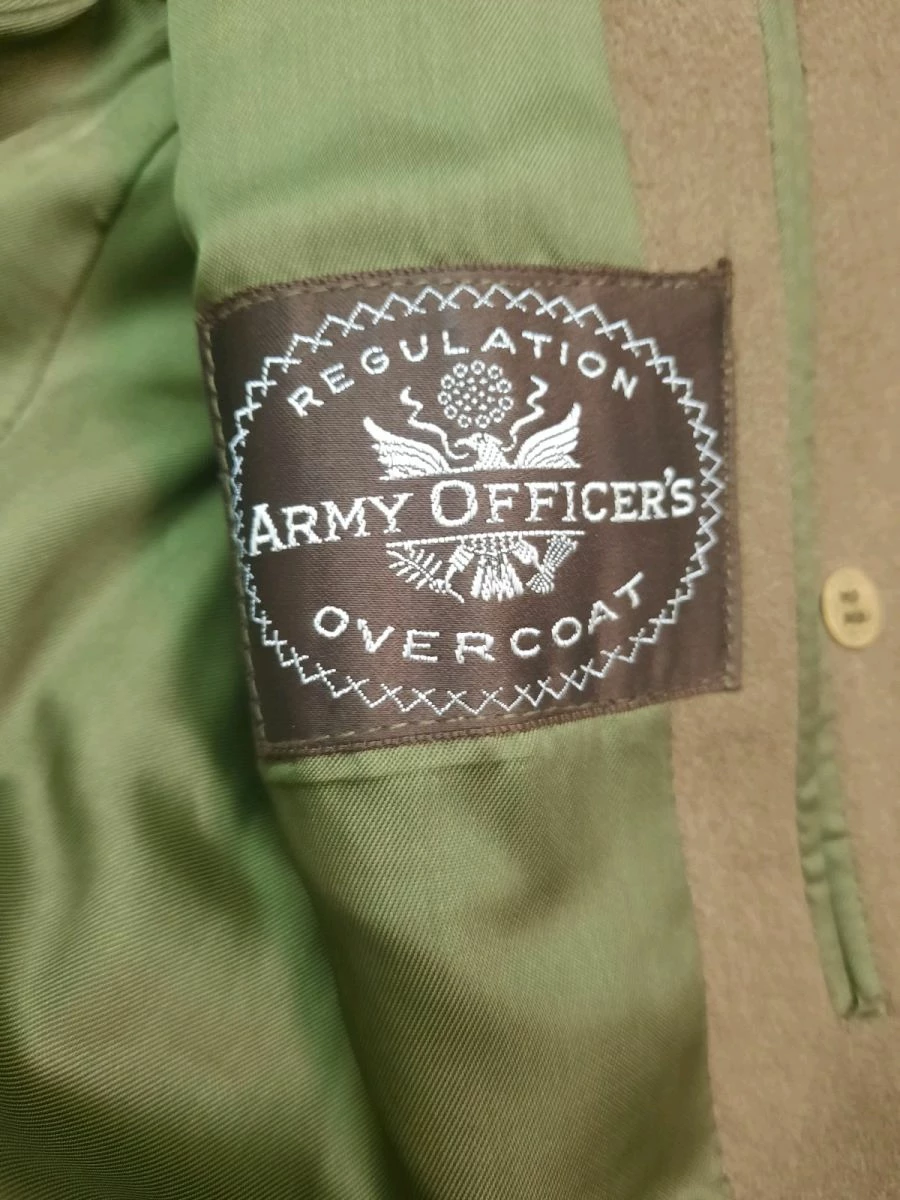 Vendora Αμερικανική χλαινη,αρχές δεκαετίας του 50,φορεμενη από Έλληνα αξιωματικο,με ελληνικά διακριτικά. Με κάποιες φθορές. 5 Vendora Αμερικανική χλαινη,αρχές δεκαετίας του 50,φορεμενη από Έλληνα αξιωματικο,με ελληνικά διακριτικά. Με κάποιες φθορές. - Image 3