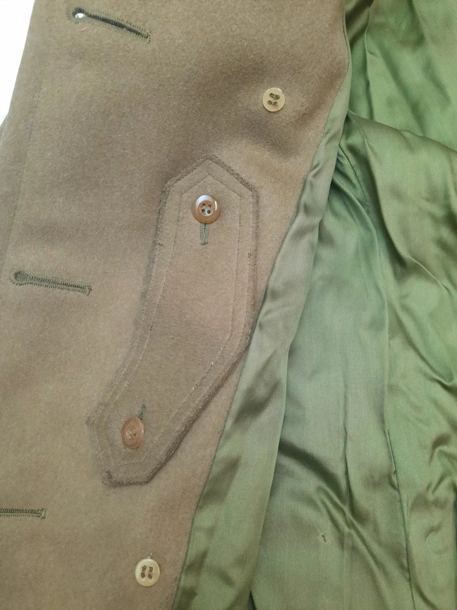 Vendora Αμερικανική χλαινη,αρχές δεκαετίας του 50,φορεμενη από Έλληνα αξιωματικο,με ελληνικά διακριτικά. Με κάποιες φθορές. 7 Vendora Αμερικανική χλαινη,αρχές δεκαετίας του 50,φορεμενη από Έλληνα αξιωματικο,με ελληνικά διακριτικά. Με κάποιες φθορές. - Image 5