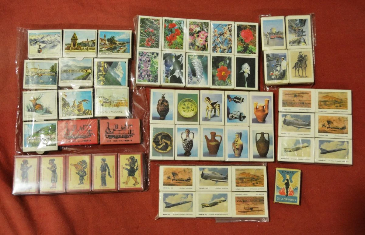 Vendora Πενήντα τέσσερα (54) Ελληνικά και ξένα σπιρτόκουτα σε άριστη κατάσταση (70 ευρώ) 3 Vendora Πενήντα τέσσερα (54) Ελληνικά και ξένα σπιρτόκουτα σε άριστη κατάσταση (70 ευρώ)