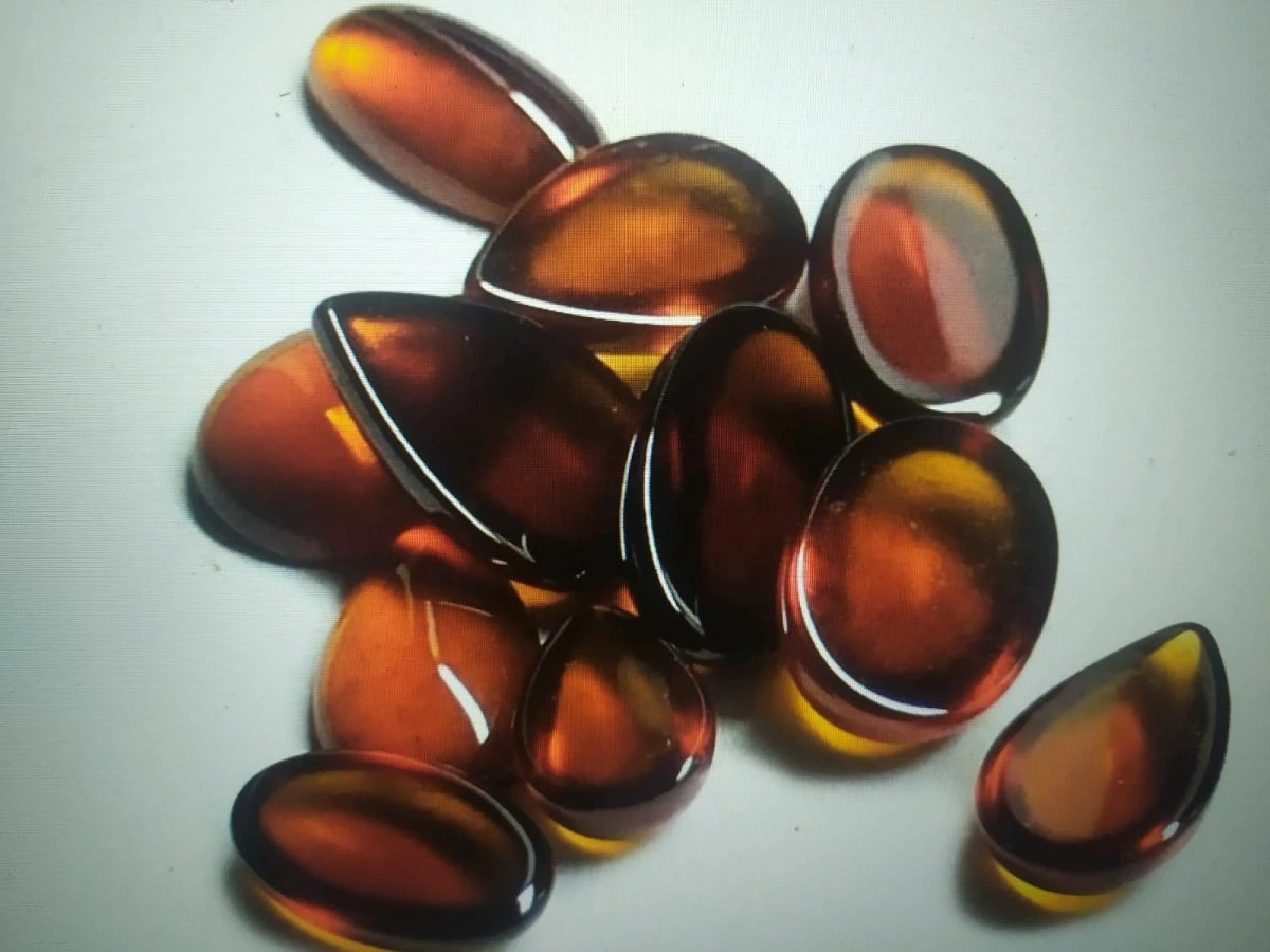 Vendora πωλείτε από συλλέκτη ορυκτών πολύτιμων λίθων ,11 κομμάτια καμπουσον με υπέροχο μελι..καραμελι..κανελι..χρωμα Γρανάτη Hessonite 21,87 Ct με πιστοποιητικό γνησιότητας. 4 Vendora πωλείτε από συλλέκτη ορυκτών πολύτιμων λίθων ,11 κομμάτια καμπουσον με υπέροχο μελι..καραμελι..κανελι..χρωμα Γρανάτη Hessonite 21,87 Ct με πιστοποιητικό γνησιότητας. - Image 2