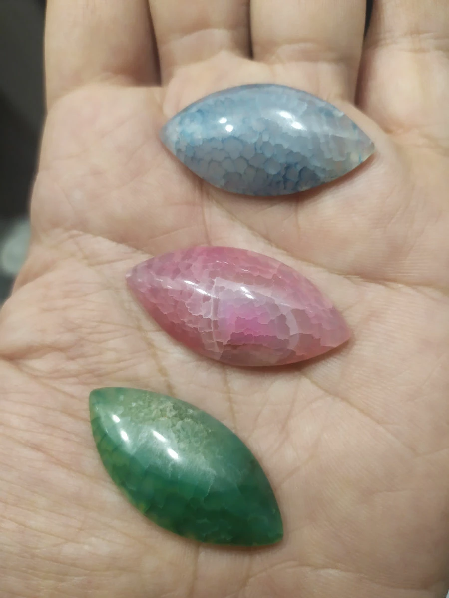 Vendora πωλείτε από συλλέκτη ορυκτών πολύτιμων λίθων, 3 φανταστικοί αχάτες οβάλ, 4χ2 Cm.σε μπλε πράσινο κ ροζ χρωμα 3 Vendora πωλείτε από συλλέκτη ορυκτών πολύτιμων λίθων, 3 φανταστικοί αχάτες οβάλ, 4χ2 Cm.σε μπλε πράσινο κ ροζ χρωμα