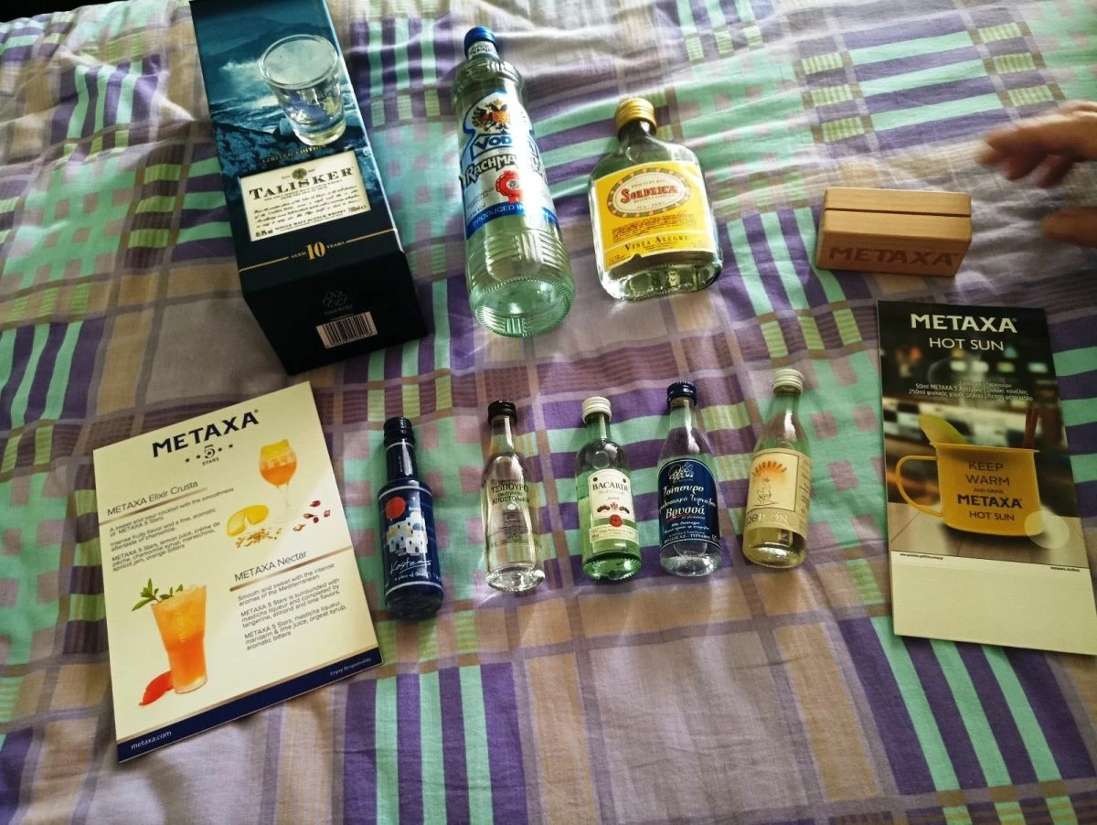 Vendora SET ΜΙΝΙΑΤΟΥΡΕΣ ΟΥΖΑ & VODKA & ΣΥΛΛΕΚΤΙΚΑ 4 Vendora SET ΜΙΝΙΑΤΟΥΡΕΣ ΟΥΖΑ & VODKA & ΣΥΛΛΕΚΤΙΚΑ - Image 2