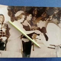 Vendora ΕΠΙΣΚΕΨΗ ΒΑΣΙΛΕΩΝ ΣΤΗΝ ΑΝΑΚΤΟΡΙΚΗ ΦΡΟΥΡΑ (1963)