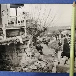 Vendora ΜΕΓΑΛΟΠΟΛΗ ΣΕΙΣΜΟΙ - ΕΠΙΣΚΕΨΗ ΒΑΣΙΛΕΩΣ ΣΤΟ ΧΩΡΙΟ ΑΠΙΔΙΤΣΑ (1965)