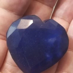 Vendora πωλείτε από συλλέκτη ορυκτών πολύτιμων λίθων μοναδικό ορυκτό ζαφειρι σε σχήμα καρδιάς περίπου 230 Ct