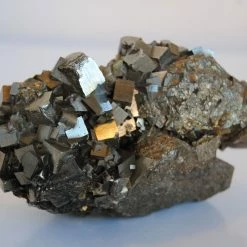 Vendora Συσσωμάτωμα κρυστάλλων 1050 γρ. βάρος σιδηροπυρίτη από το Περού . 12 Χ 7 Χ 5.5 εκ. -vendora shop 60eaa45f37be7c20f8bd3aac9ebcdef695e0b0af xl