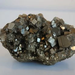 Vendora Συσσωμάτωμα κρυστάλλων 1050 γρ. βάρος σιδηροπυρίτη από το Περού . 12 Χ 7 Χ 5.5 εκ. -vendora shop 676df2f60810a469f6ad5c45bdcf38cd3ad0f3c0 xl