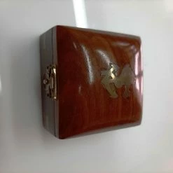 Vendora ΝΕΑ ΠΑΡΑΛΑΒΗ. VINTAGE ΝΑΥΤΙΚΗ ΠΥΞΙΔΑ, ΣΕ ΞΥΛΙΝΗ ΘΗΚΗ. ΑΨΟΓΗ ΚΑΤΑΣΤΑΣΗ ΚΑΙ ΛΕΙΤΟΥΡΓΙΑ. -vendora shop 69ab12eccc7f92cbd557889eff2e88be13a80556 xl