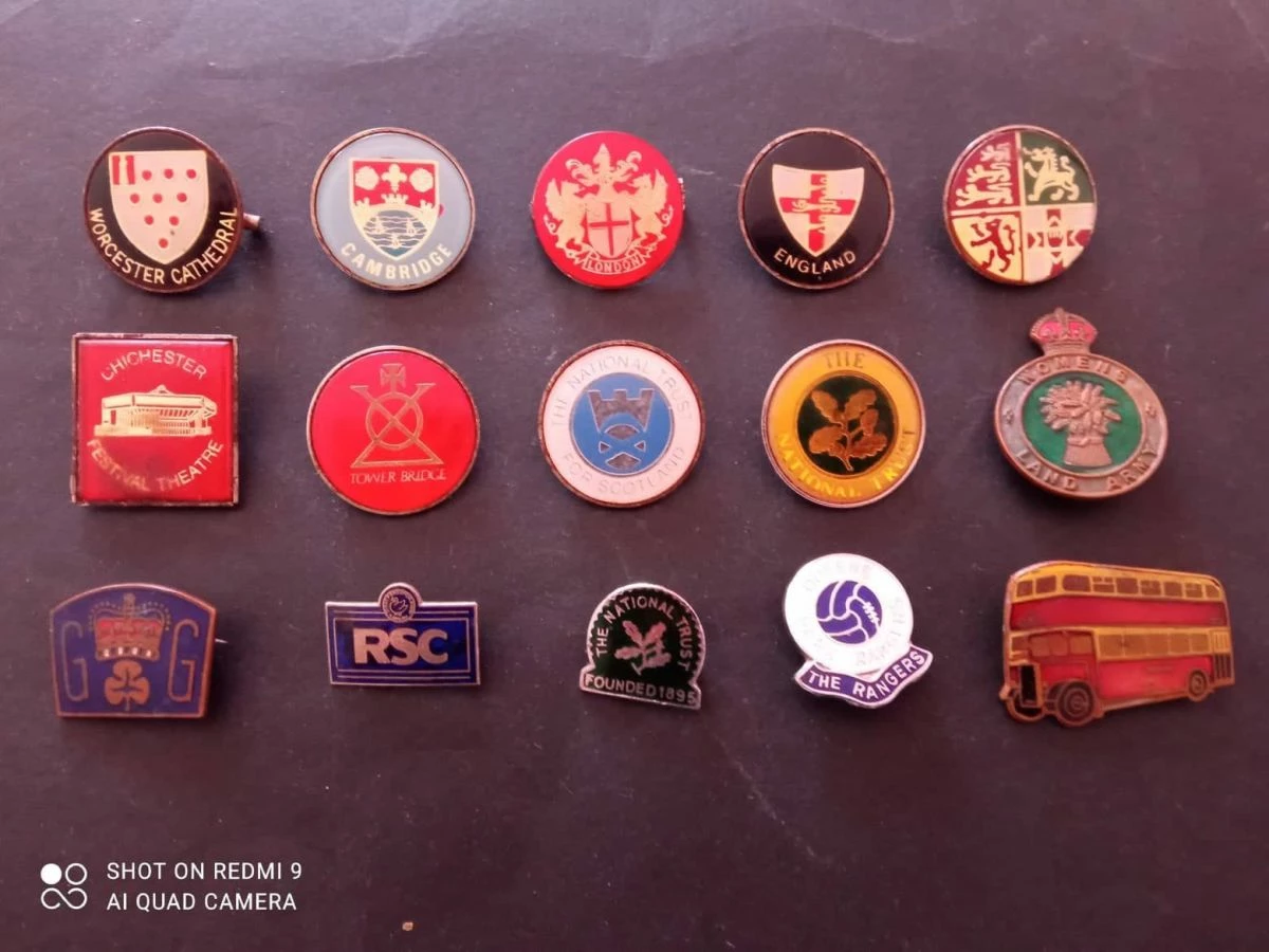 Vendora ΠΙΝ-ΚΑΡΦΙΤΣΕΣ 15 διαφορετικα τα περισσοτερα απο αγγλια !! 3 Vendora ΠΙΝ-ΚΑΡΦΙΤΣΕΣ 15 διαφορετικα τα περισσοτερα απο αγγλια !!