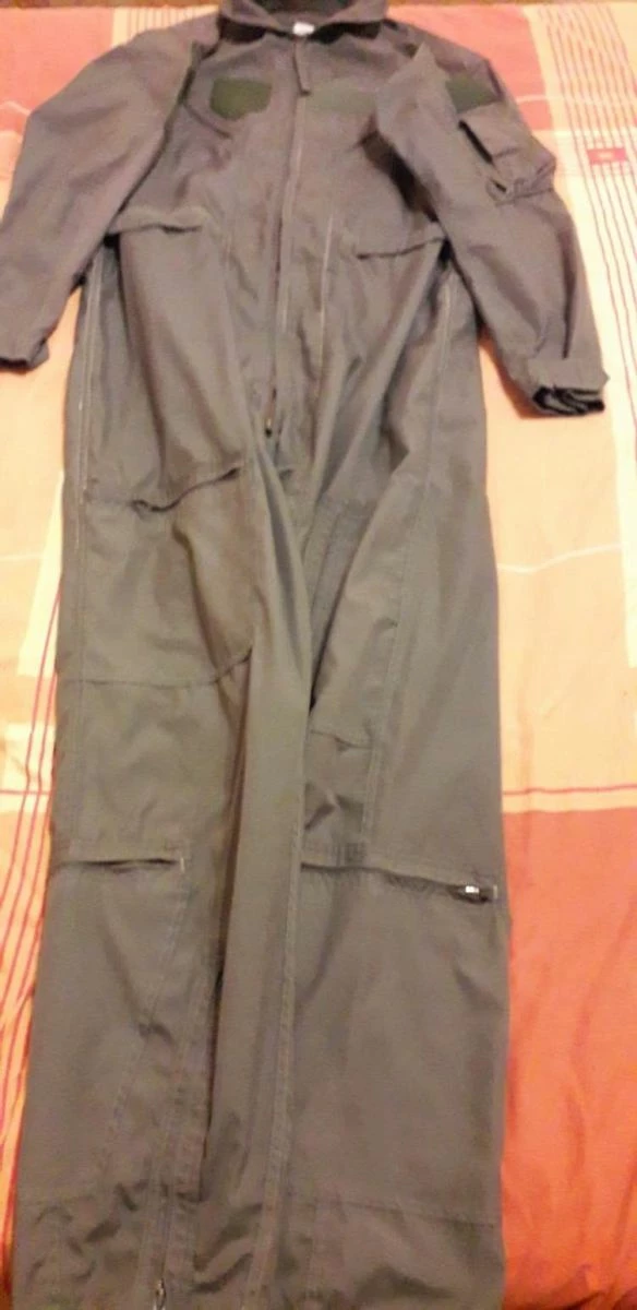 Vendora Φόρμα Πιλότου CWU 27/P SAGE GREEN NOMEX Flight Suit μεταχειρισμένη σε πάρα πολύ καλή κατάσταση. Μεγέθη 44L. και 46L 4 Vendora Φόρμα Πιλότου CWU 27/P SAGE GREEN NOMEX Flight Suit μεταχειρισμένη σε πάρα πολύ καλή κατάσταση. Μεγέθη 44L. και 46L - Image 2