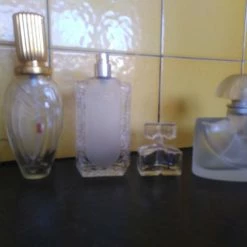 Vendora 11 Μπουκαλάκια διαφόρων αρωμάτων Vintage 1970-1980 -vendora shop 70dab84da67f6f4205d68b68914d95a8190f5f60 xl