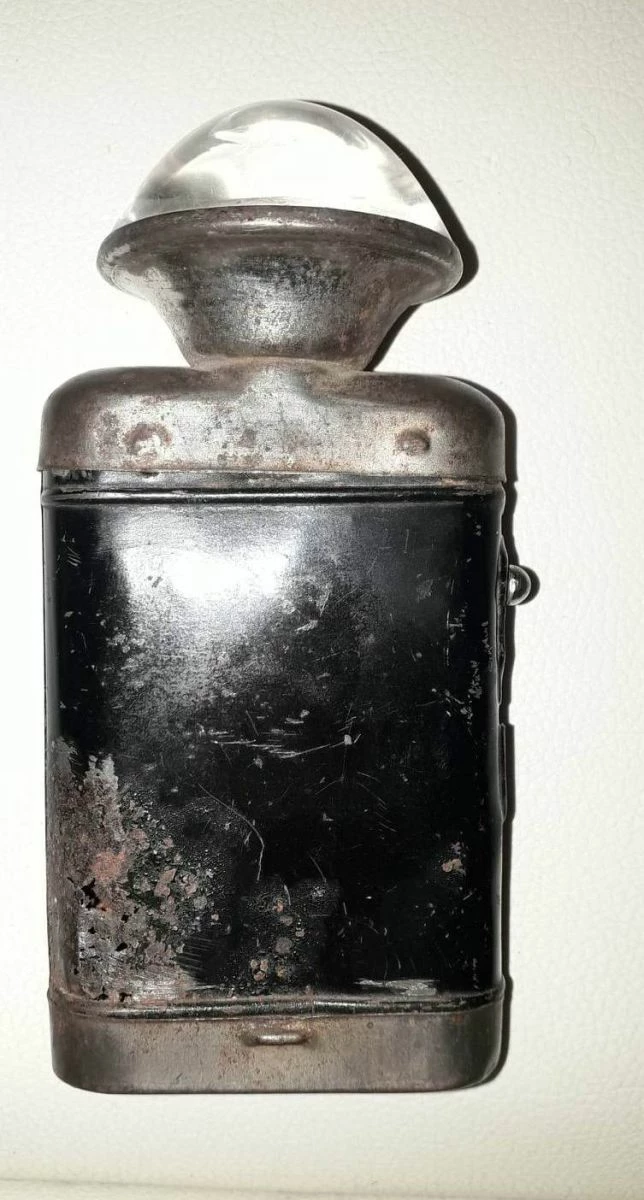 Vendora ΕΞΑΙΡΕΤΙΚΑ ΣΠΑΝΙΟΣ Φακός Αστυνομίας Πόλεων επί Βασιλέως Γεωργίου Β΄ (1940 ) τύπου Fish Eye. 3 Vendora ΕΞΑΙΡΕΤΙΚΑ ΣΠΑΝΙΟΣ Φακός Αστυνομίας Πόλεων επί Βασιλέως Γεωργίου Β΄ (1940 ) τύπου Fish Eye.