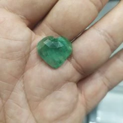 Vendora πωλειτε απο συλλεκτη ορυκτων πολυτιμων λιθων μοναδικο σμαραγδι σε σχημα καρδιας 19,3 Ct -vendora shop 85162ffd70914fdb25b7f2515152feeb77148c38 xl