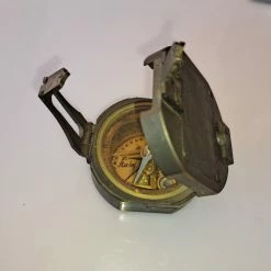 Vendora ΝΕΑ ΠΑΡΑΛΑΒΗ. ΠΥΞΙΔΑ STANLEY, STANLEY COMPASS, ANTIQUE. EXCELLENT. -vendora shop 856482e62ba191bc1a91f6f44837b370b20649ca xl