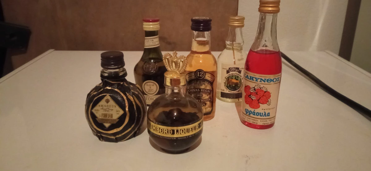 Vendora 8 μινιατούρες μπουκάλια ποτου 3 Vendora 8 μινιατούρες μπουκάλια ποτου