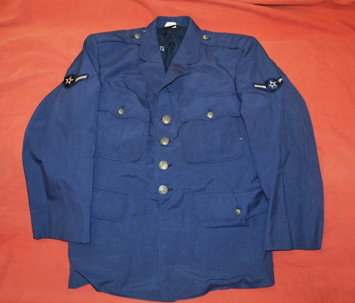 Vendora Συλλεκτικό θερινό USA χιτώνιο της Πολεμικής Αεροπορίας του 1950 σε άριστη κατάσταση (μέγεθος L). 3 Vendora Συλλεκτικό θερινό USA χιτώνιο της Πολεμικής Αεροπορίας του 1950 σε άριστη κατάσταση (μέγεθος L).