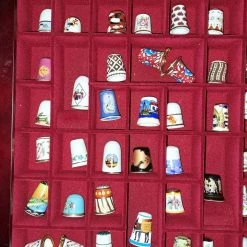 Vendora Συλλογή πορσελάνινες δαχτυλήθρες με ξύλινη βιτρίνα και βιβλίο -vendora shop a089dfecad4fedbe37b36cfbe1822e95b0f5c322 xl