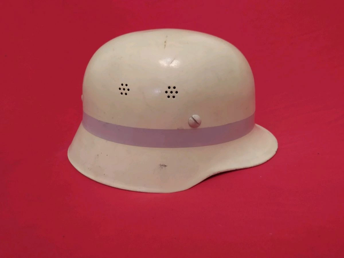 Vendora 2 ΓΕΡΜΑΝΙΚΑ ΚΡΑΝΗ ΠΥΡΟΣΒΕΣΤΙΚΗΣ ΣΤΡΑΤΙΩΤΙΚΟΥ ΤΥΠΟΥ 1940 ΤΟ ΕΝΑ ΜΕ ΑΛΛΑΓΜΕΝΟ ΚΑΙΝΟΥΡΙΟ ΕΣΩΤΕΡΙΚΟ ΚΑΙ ΜΕ ΤΟ ΓΝΗΣΙΟ ΑΝΑΚΛΑΣΤΙΚΟ ΧΡΩΜΑ ΠΟΥ ΦΩΣΦΟΡΙΖΕΙ ΣΤΟ ΣΚΟΤΑΔΙ. ΙΔΑΝΙΚΟ ΚΑΙ ΓΙΑ ΜΟΤΟΣΥΚΛΕΤΙΣΤΕΣ ΤΣΟΠΕΡ. 10 Vendora 2 ΓΕΡΜΑΝΙΚΑ ΚΡΑΝΗ ΠΥΡΟΣΒΕΣΤΙΚΗΣ ΣΤΡΑΤΙΩΤΙΚΟΥ ΤΥΠΟΥ 1940 ΤΟ ΕΝΑ ΜΕ ΑΛΛΑΓΜΕΝΟ ΚΑΙΝΟΥΡΙΟ ΕΣΩΤΕΡΙΚΟ ΚΑΙ ΜΕ ΤΟ ΓΝΗΣΙΟ ΑΝΑΚΛΑΣΤΙΚΟ ΧΡΩΜΑ ΠΟΥ ΦΩΣΦΟΡΙΖΕΙ ΣΤΟ ΣΚΟΤΑΔΙ. ΙΔΑΝΙΚΟ ΚΑΙ ΓΙΑ ΜΟΤΟΣΥΚΛΕΤΙΣΤΕΣ ΤΣΟΠΕΡ. - Image 8