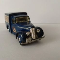 Vendora Matchbox Dinky Collection 1948 Commer 8 CWT Van DY8 1/43