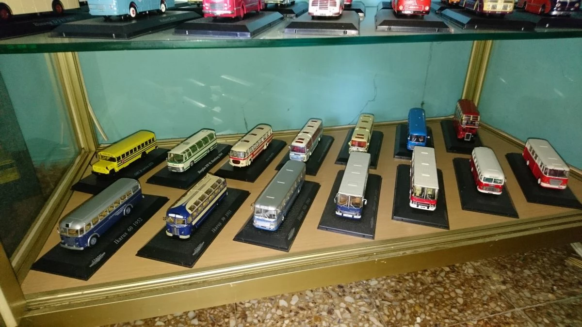 Vendora Λεωφορεία κλίμακας 1/72 5 Vendora Λεωφορεία κλίμακας 1/72 - Image 3