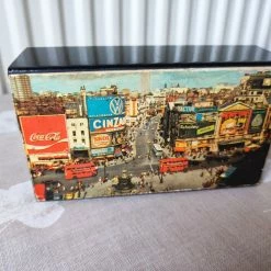 Vendora Σπιρτόκουτα μεγάλα (2), και μεταλλική θήκη West Park Of London. Made Of Aluminium. Διαστάσεις: THREE STARS 12x6,7x3,4 εκ, ΠΡΟΜΗΘΕΥΣ: 12x7,0x2,9 εκ Θήκη αλουμινίου: 12x7x3,7 -vendora shop bb3f7f3d4bce61f01bfd72d15652042b6b742227 xl