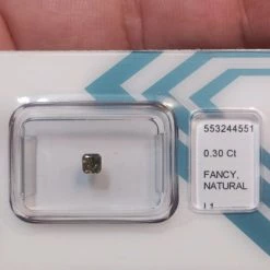 Vendora πωλείτε από συλλέκτη ορυκτών πολύτιμων λίθων μοναδικό σπάνιο ορυκτό διαμάντι χρώματος Fancy Intense Greenish Yellow Brown, σφραγισμένο 0.30 Ct με το πιστοποιητικό γνησιότητας του -vendora shop c2d0b326df57e64f73183aedc51cbd51221ec1e0 xl