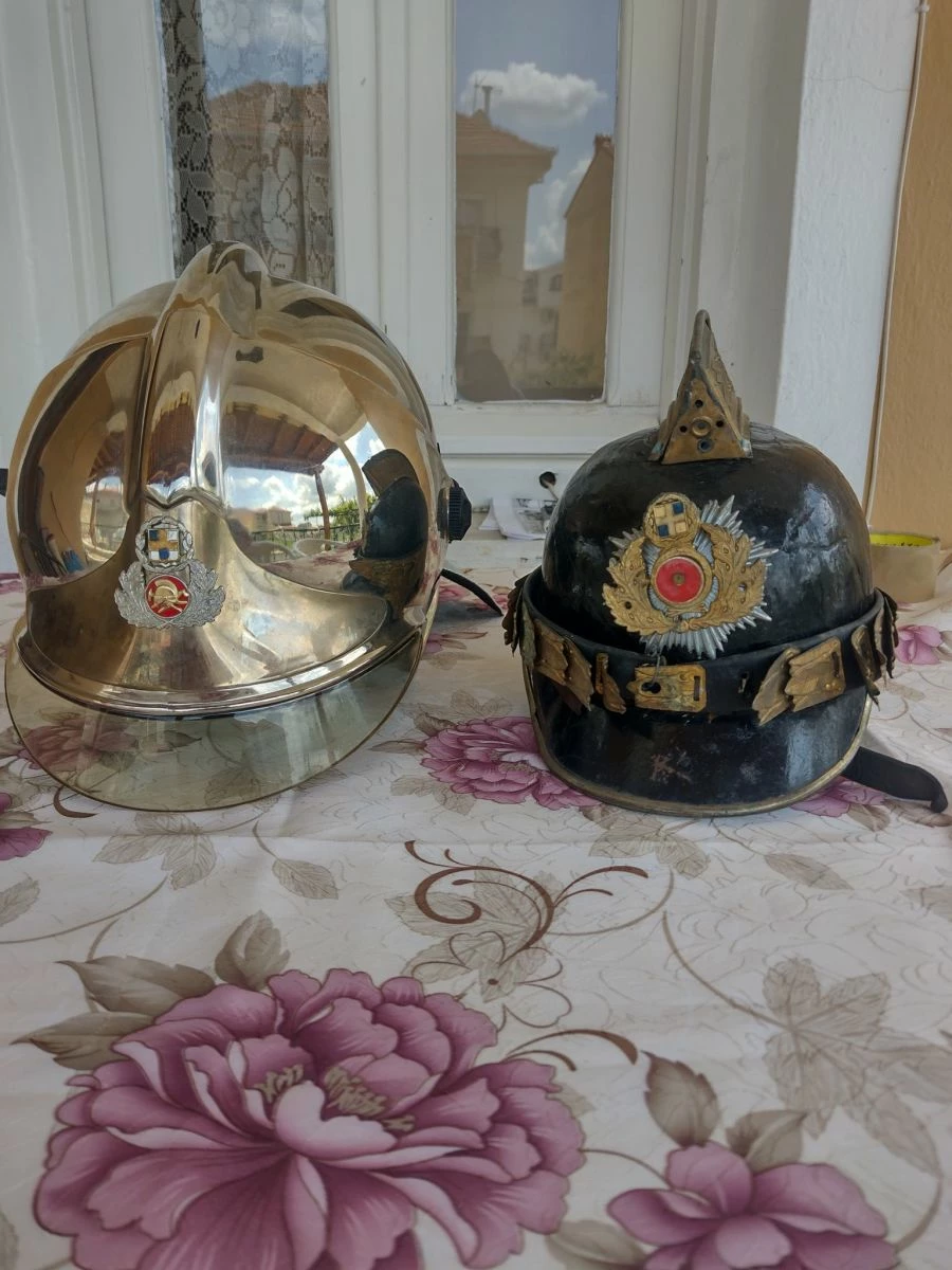 Vendora Παλιά κράνη πυροσβεστικής!!! 3 Vendora Παλιά κράνη πυροσβεστικής!!!