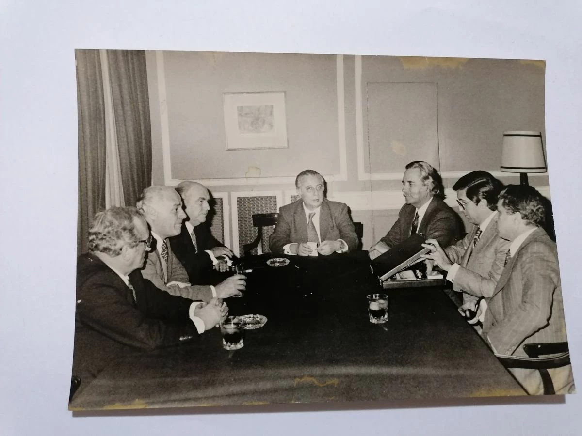 Vendora ΠΑΠΑΝΔΡΕΟΥ - ΚΥΠΡΙΑΝΟΥ 3 Vendora ΠΑΠΑΝΔΡΕΟΥ - ΚΥΠΡΙΑΝΟΥ