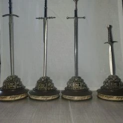 Vendora Σετ 7 Σπαθια Μινιατούρες Άρχοντας των Δαχτυλιδιών Lord Of The Rings United Cutlery Original Sword Miniatures -vendora shop df2177fe2400de6672dab8a394ec9abbcb2644c5 xl