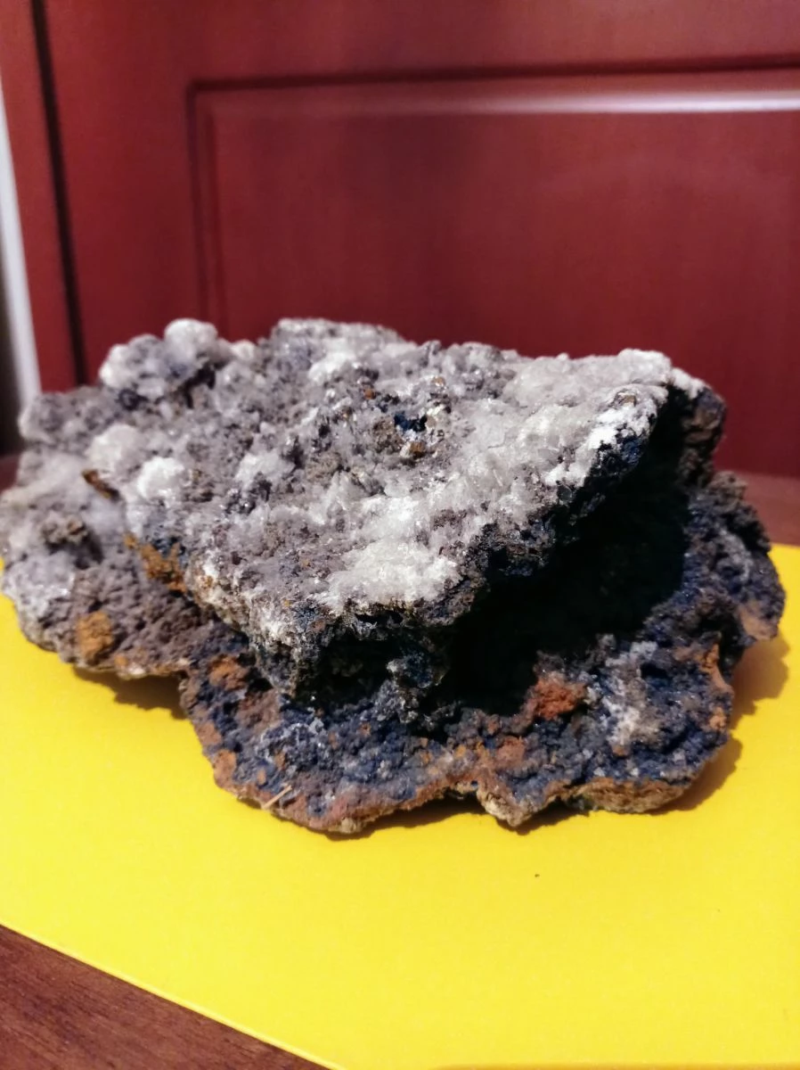 Vendora ΟΡΥΚΤΟ ΛΙΘΟΣ ΓΚΡΙΖΟΛΕΥΚΟΣ ΜΕ ΑΝΩΜΑΛΗ ΕΠΙΦΑΝΕΙΑ ΔΙΑΣΤΑΣΕΩΝ 24Χ22-ΒΑΡΟΥΣ 2,300 ΓΡΑΜΜΑΡΙΑ 4 Vendora ΟΡΥΚΤΟ ΛΙΘΟΣ ΓΚΡΙΖΟΛΕΥΚΟΣ ΜΕ ΑΝΩΜΑΛΗ ΕΠΙΦΑΝΕΙΑ ΔΙΑΣΤΑΣΕΩΝ 24Χ22-ΒΑΡΟΥΣ 2,300 ΓΡΑΜΜΑΡΙΑ - Image 2