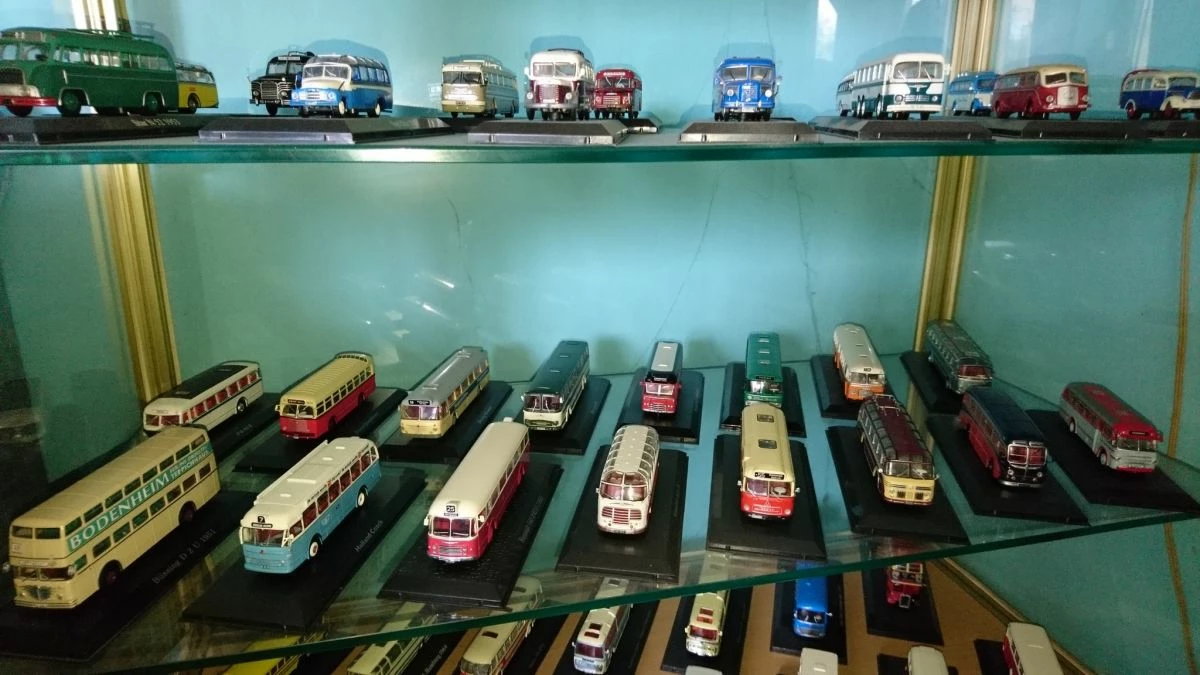 Vendora Λεωφορεία κλίμακας 1/72 4 Vendora Λεωφορεία κλίμακας 1/72 - Image 2