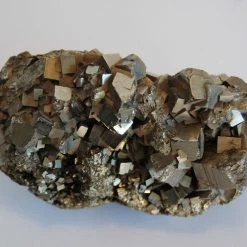 Vendora Συσσωμάτωμα κρυστάλλων 1050 γρ. βάρος σιδηροπυρίτη από το Περού . 12 Χ 7 Χ 5.5 εκ. -vendora shop e53c3c64ba2a516decc04ea1c5d5a33a9a75a0b7 xl