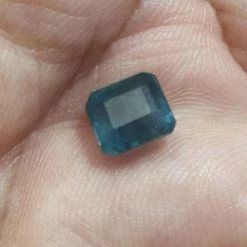 Vendora ΠΩΛΕΙΤΕ ΑΠΟ ΣΥΛΛΕΚΤΗ ΠΟΛΥΤΙΜΩΝ ΟΡΥΚΤΩΝ ΛΙΘΩΝ ΜΟΝΑΔΙΚΟ 2.10 Ct Natural Emerald Cut Top Green Zambian Transparent ΣΕ ΤΙΜΗ ΧΑΡΙΣΜΑ