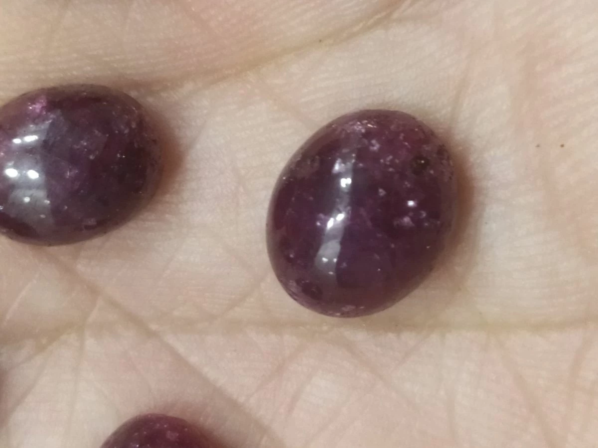 Vendora πωλειτε απο συλλεκτη ορυκτων πολυτιμων λιθων 6 Compouchon ρουμπινια σε διαφορα σχηματα ολα μαζι γυρω στα 30 Ct 7 Vendora πωλειτε απο συλλεκτη ορυκτων πολυτιμων λιθων 6 Compouchon ρουμπινια σε διαφορα σχηματα ολα μαζι γυρω στα 30 Ct - Image 5