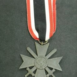 Vendora "Πολεμικός Σταυρός μέτα Ξιφών" Γερμανικό μετάλλιο Β'Π.Π. σε Zinc με κορδέλα γνήσιο.