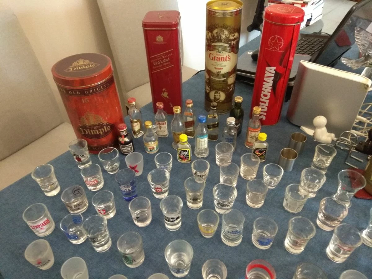 Vendora ΜΟΝΑΔΙΚΗ ΣΥΛΛΟΓΗ ΜΕ 62 ΣΦΗΝΟΠΟΤΗΡΑ, 13 ΜΠΟΥΚΑΛΙΑ ΜΙΝΙΑΤΟΥΡΕΣ & 5 ΚΟΥΤΙΑ ΠΟΤΩΝ 3 Vendora ΜΟΝΑΔΙΚΗ ΣΥΛΛΟΓΗ ΜΕ 62 ΣΦΗΝΟΠΟΤΗΡΑ, 13 ΜΠΟΥΚΑΛΙΑ ΜΙΝΙΑΤΟΥΡΕΣ & 5 ΚΟΥΤΙΑ ΠΟΤΩΝ