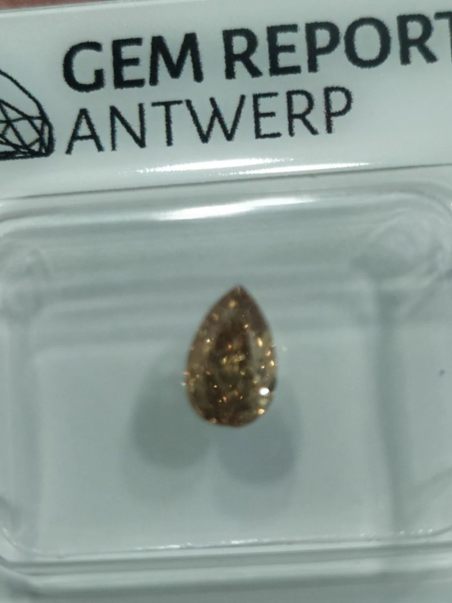 Vendora πωλειτε απο συλλεκτη πολυτιμων ορυκτων λιθων μοναδικο σπανιότατο αστραφτερο διαμάντι 0,53 Ct σε σχημα Pear Vs1 Clarity χρωματος Fancy Greenish Orange 11 Vendora πωλειτε απο συλλεκτη πολυτιμων ορυκτων λιθων μοναδικο σπανιότατο αστραφτερο διαμάντι 0,53 Ct σε σχημα Pear Vs1 Clarity χρωματος Fancy Greenish Orange - Image 9