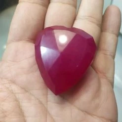 Vendora πωλείτε από συλλέκτη ορυκτών πολύτιμων λίθων μοναδικό ορυκτό σε σχήμα καρδιάς ρουμπίνι Μοζαμβίκης σε σχήμα καρδιάς περίπου 150 Ct