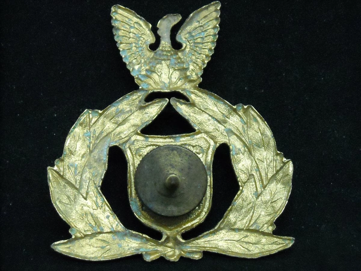 Vendora Εθνόσημο για πηλήκιο αξιωματικού Λιμενικού Σώματος εποχής επταετίας 1967-73. 4 Vendora Εθνόσημο για πηλήκιο αξιωματικού Λιμενικού Σώματος εποχής επταετίας 1967-73. - Image 2